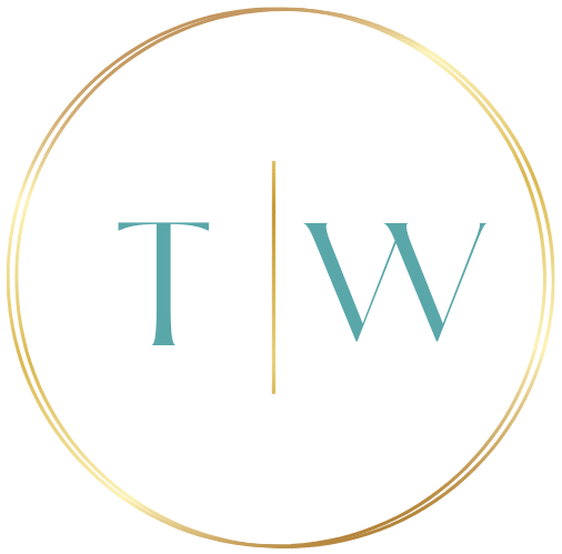 A gold circle with the letter t and w in it.